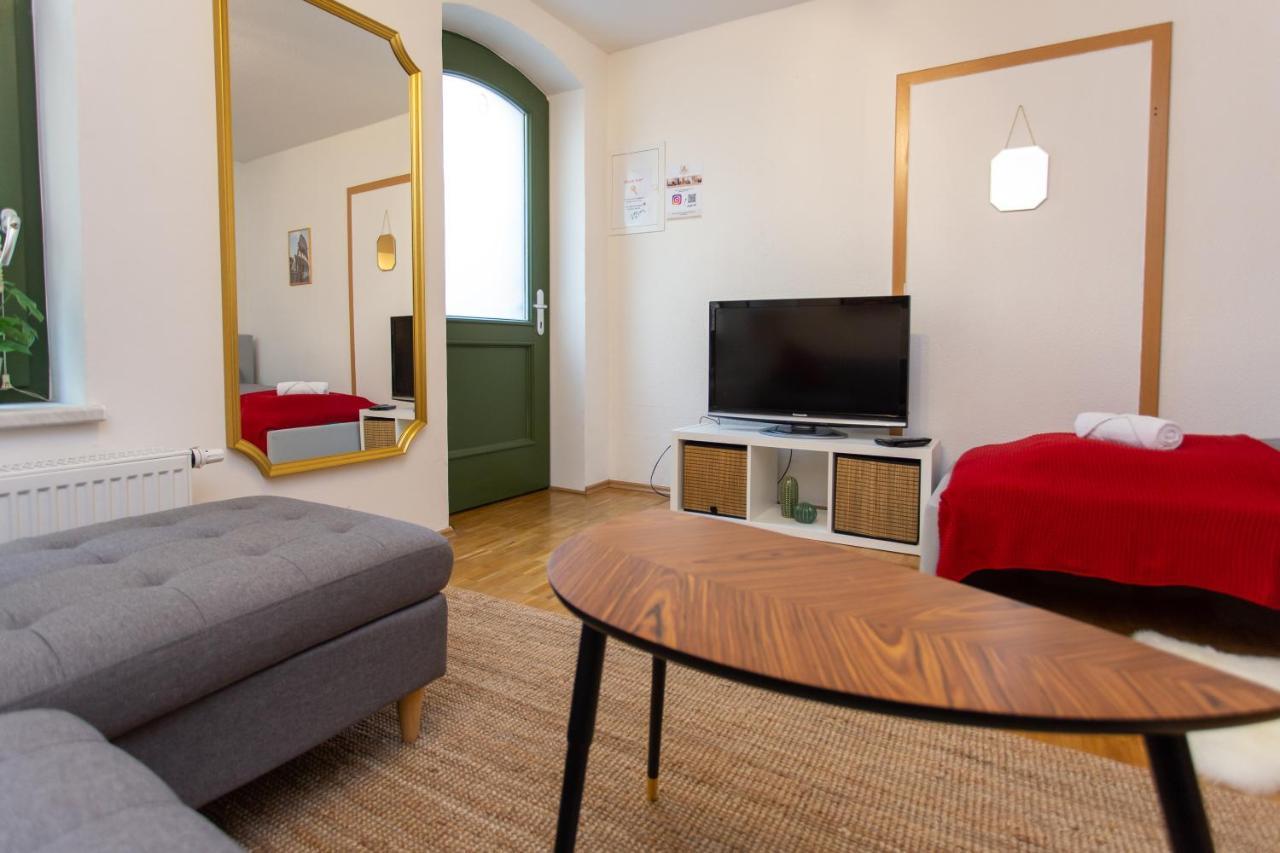 Fullhouse - Halle - R6 Apartments - Smarttv - Nespresso Екстериор снимка